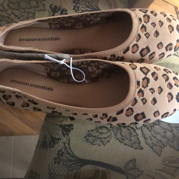 Shoes - Picture 4 of 5